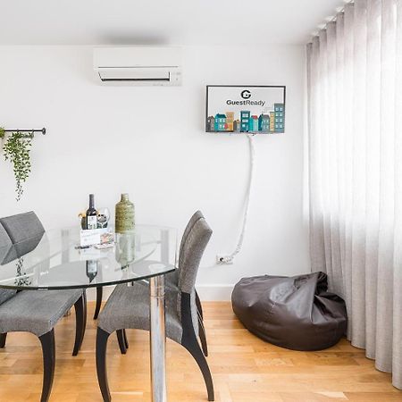 Guestready - Bright Home In The Heart Of Porto Luaran gambar