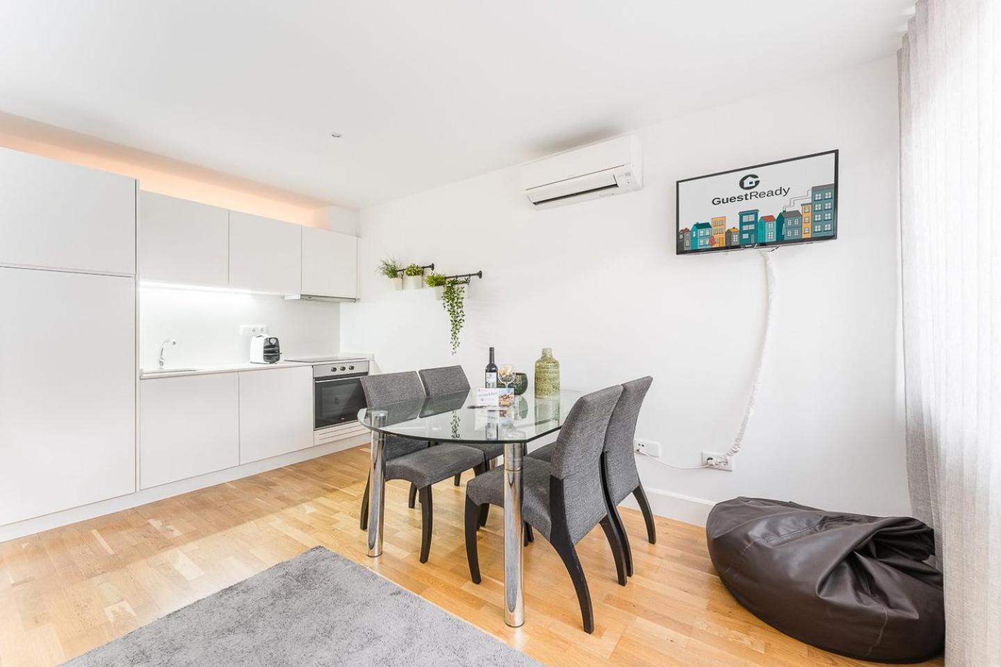Guestready - Bright Home In The Heart Of Porto Luaran gambar