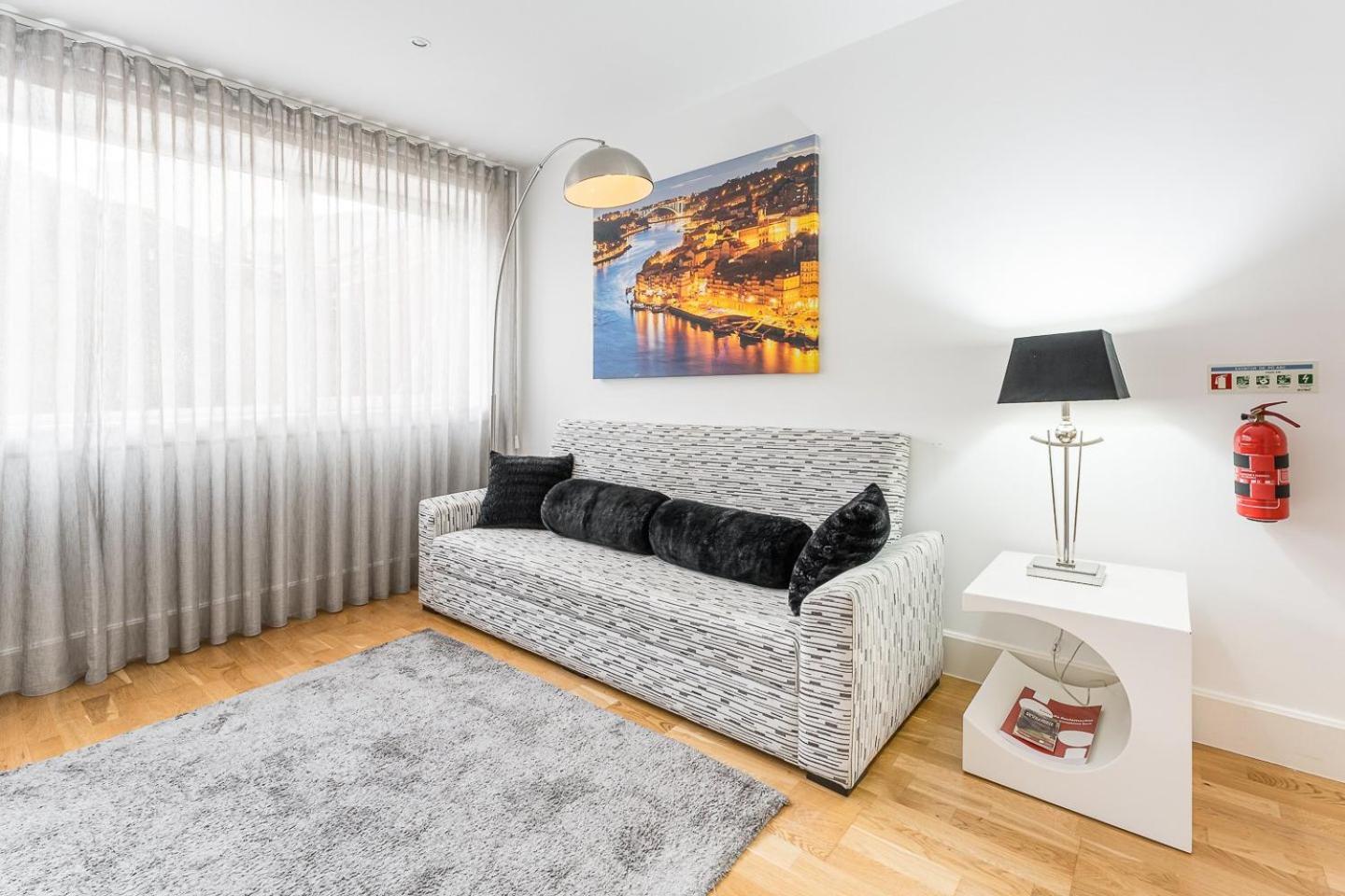 Guestready - Bright Home In The Heart Of Porto Luaran gambar